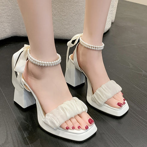 クシュっとパールサンダル